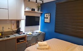 Studio moderno Wi-Fi rápido Próximo ao Metrô Check-in 24hs